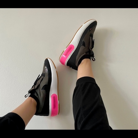 Nike Shoes - Nike Air Max DIA
